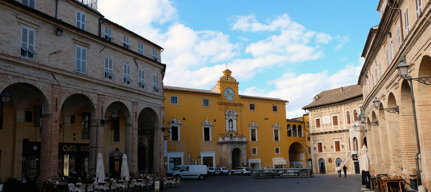 fermo1