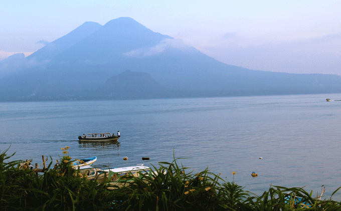 lac_atitlan