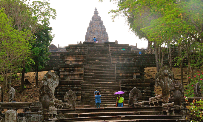 prasat_phanom2