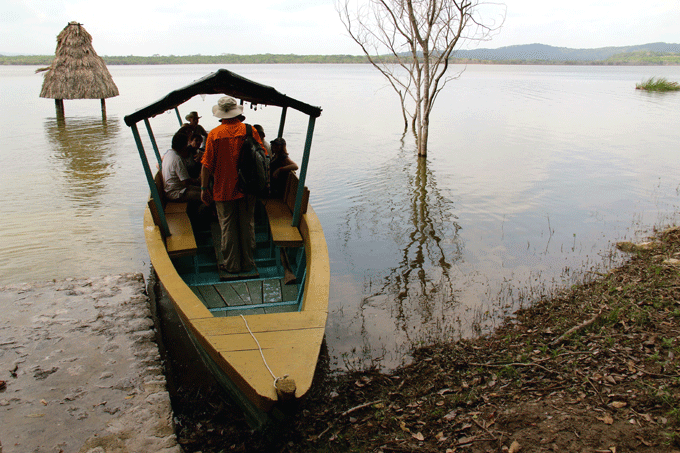 yaxha_depart_pirogue