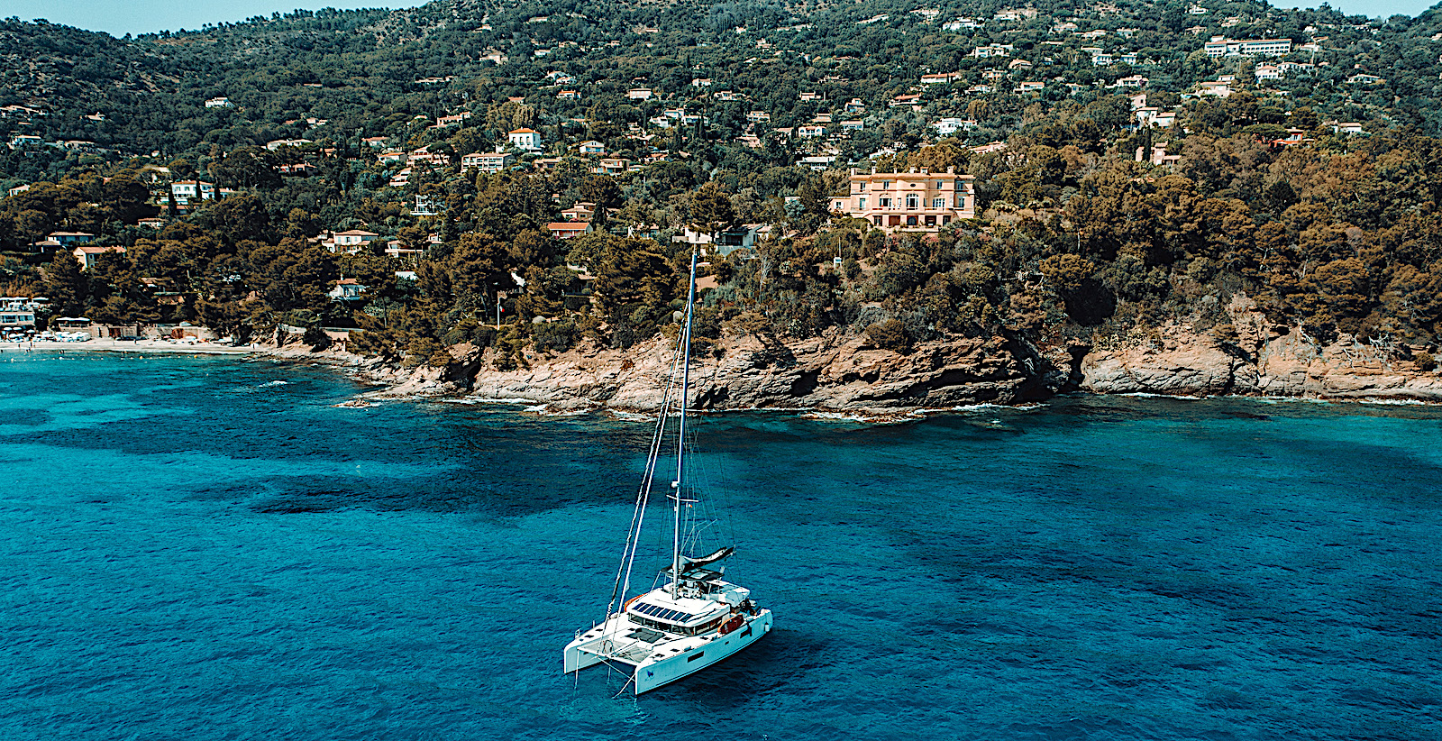 Marina Vela, un catamaran nommé Liberté