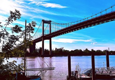 BORDEAUX, AU FIL DE LA GARONNE